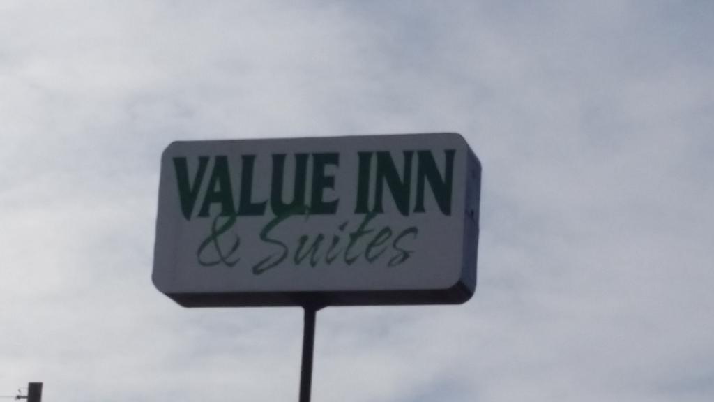Value Inn & Suites Salina Εξωτερικό φωτογραφία